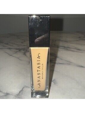 Anastasia Beverly Hills  Medium Coverage Natural Finish Luminous Foundation 315N
